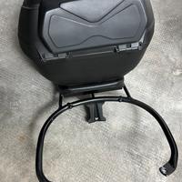 Bauletto con attacco per vespa 150/250/300 gts