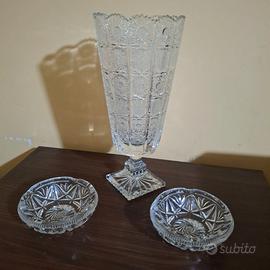 Vaso di cristallo + 2 posacenere