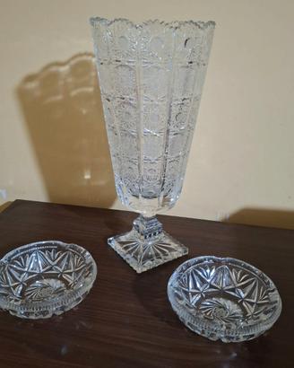 Vaso di cristallo + 2 posacenere