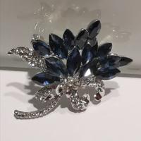 Spilla a forma di fiore 