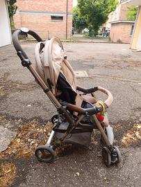 Combi passeggino, chiusura agevole e sicuro