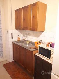 Mobili cucina completi anche di cucina a gas