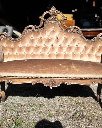Divano e sedia abbinati stile rococo