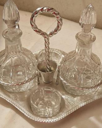 Set olio, sale e formaggio vintage