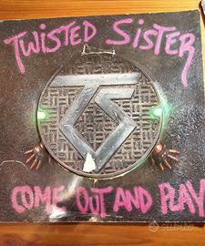 Twisted Sister / Come out and play + Poster