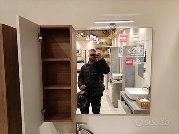 Specchio con luce e pensile nuovo