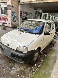 autovettura FIAT 600
