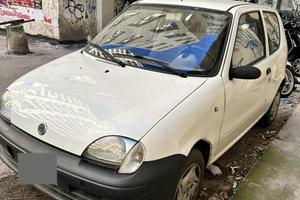 autovettura FIAT 600