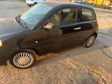 Lancia ypslon