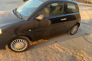 Lancia ypslon