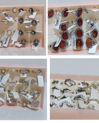 Lotto completo di Bigiotteria (Anelli e Collane)