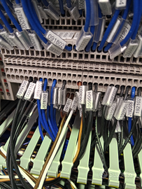 Tecnico cablatore (macchina automatica)