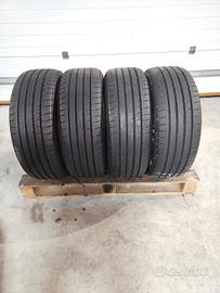 4 gomme Goodyear  235 55 17 estive