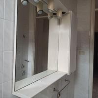 Pensile bagno con specchio e luci