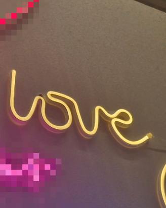 LAMPADA LED NEON LOVE

