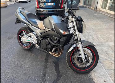 Suzuki gsr