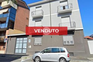 3 LOCALI A VENARIA REALE