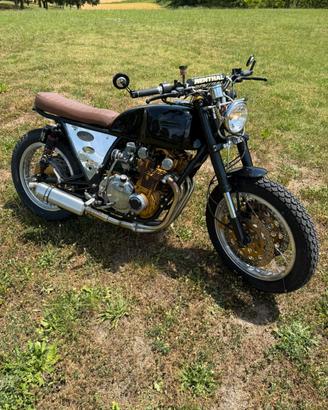 Suzuki CafeRacer GS550