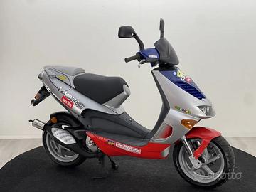 Sr aprilia 2001 Faro , stop e plastiche rimaste