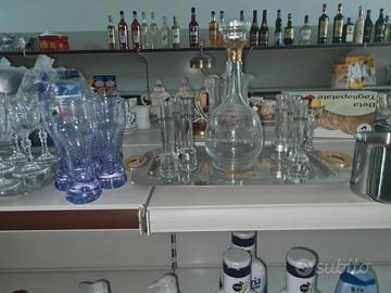 servizi di bicchieri cristallo e classici 