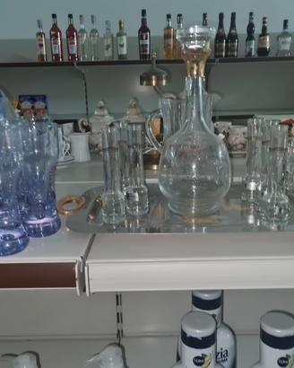 servizi di bicchieri cristallo e classici 