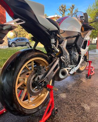 Yamaha r7 world GP 60 th Anniversary