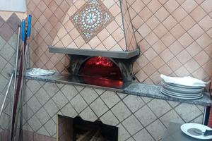 Ceditura di pizzeria +licenza di somministrazione