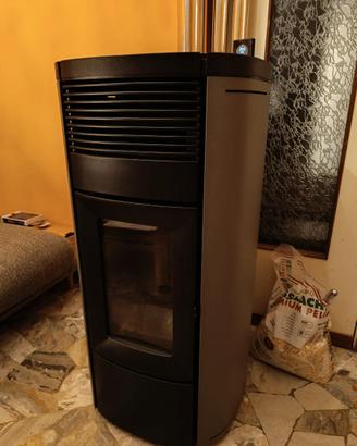 Stufa a pellet MCZ Musa 14 kW Maestro confort air