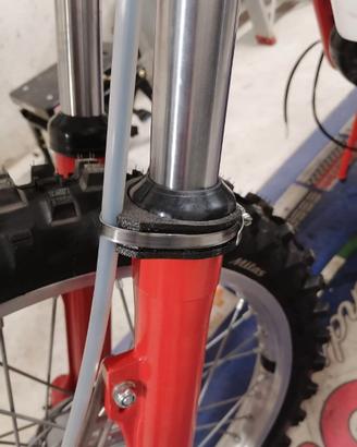 Passacavo Fermacavo tubo freno anteriore forcella