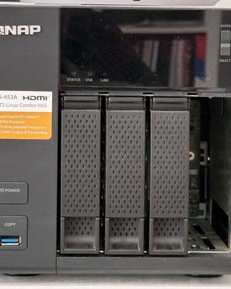 NAS QNAP TS-453A 4 bay 8GB 240GB SSD HDMI
