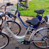 2 biciclette  con pedalata assistita