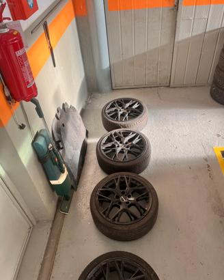 4 cerchi in lega neri GMP lunica 18” gommati 70%