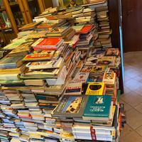 Grande stock di libri