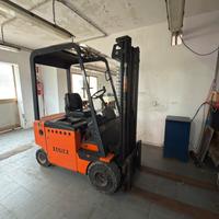 Carrello elevatore elettric Lugli + carica battera