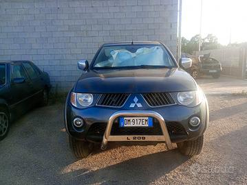 Mitsubishi l200