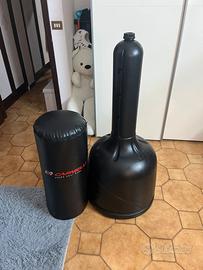 Sacco da boxe a terra