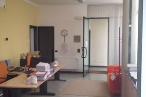 UFFICIO IN CENTRO POLIFUNZIONALE per investimento