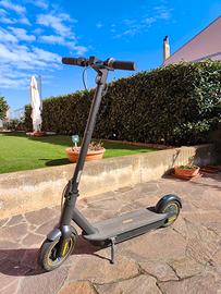 Monopattino Elettrico - Segway Ninebot G30 Max