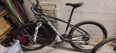 Bicicletta B Twin Rockrider 520