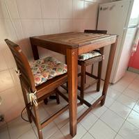 tavolo Ikea alto da esterni con due sedie