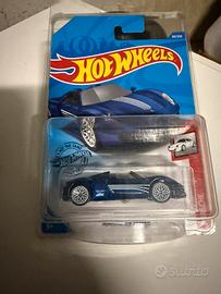 Hot wheels porsche 918 sth