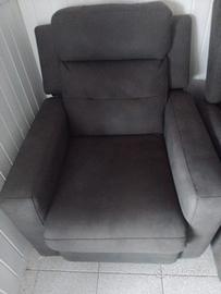 poltrona  come nuova mai usata 