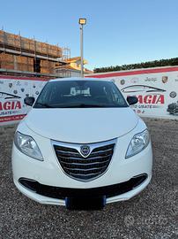 Lancia Ypsilon 0.9 TwinAir 85 CV 5 porte Metano Ec