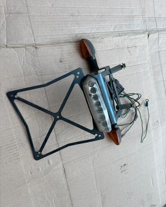 Portatarga universale moto