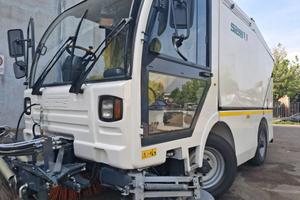 Spazzatrice aspirante Sicas Euroclean Millennium