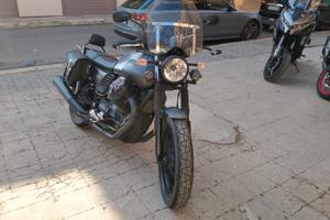 Moto Guzzi V7-2020