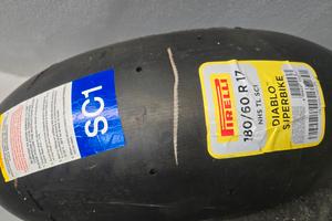 gomma nuova pirelli sc1 180/60 17 e 2 usate