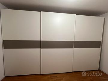 Armadio guardaroba ante scorrevoli