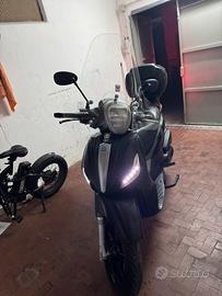 Piaggio beverly 350