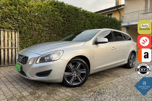 Volvo V60 D5 AWD Geartronic Summum